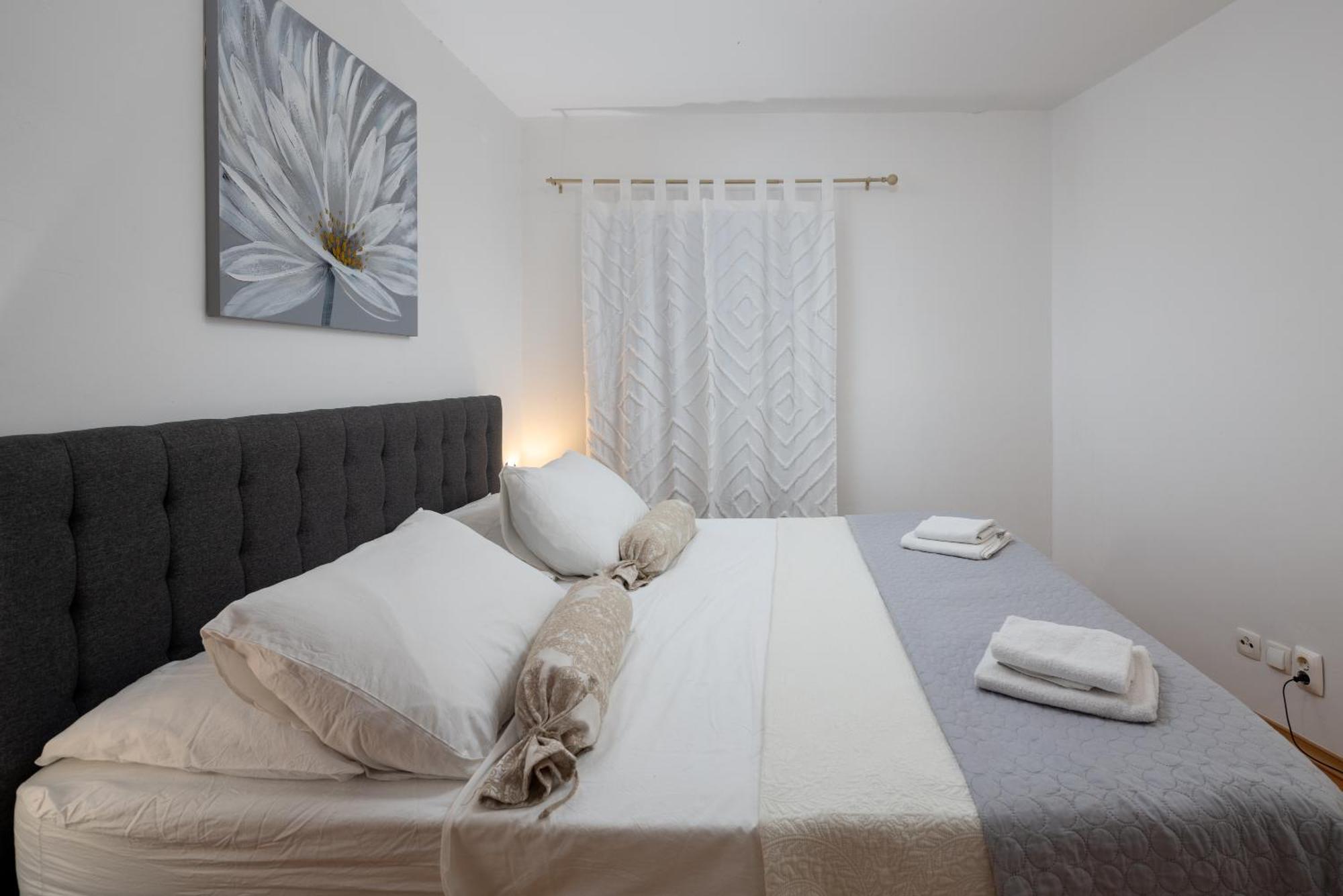 Piazza Square City Top Centre Apartments สปลิท ภายนอก รูปภาพ