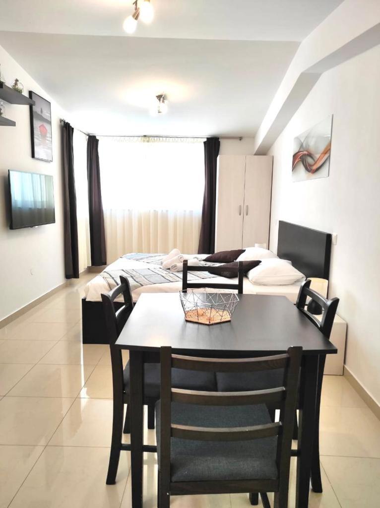 Piazza Square City Top Centre Apartments สปลิท ภายนอก รูปภาพ